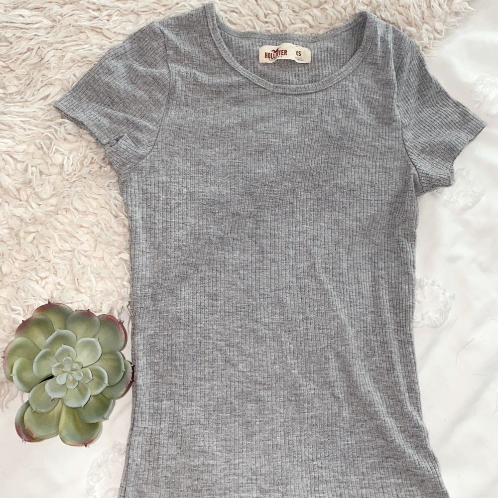 Grey Hollister top